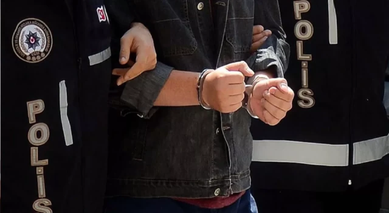 Metroda kadınların görüntülerini kaydettiği öne sürülen şüpheli gözaltına alındı