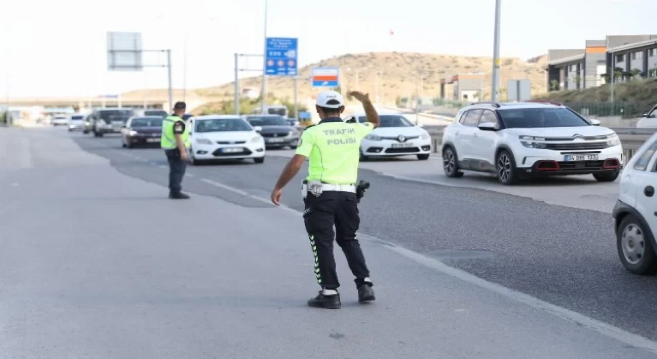 9 günlük tatil sonrası eve dönüş sürüyor