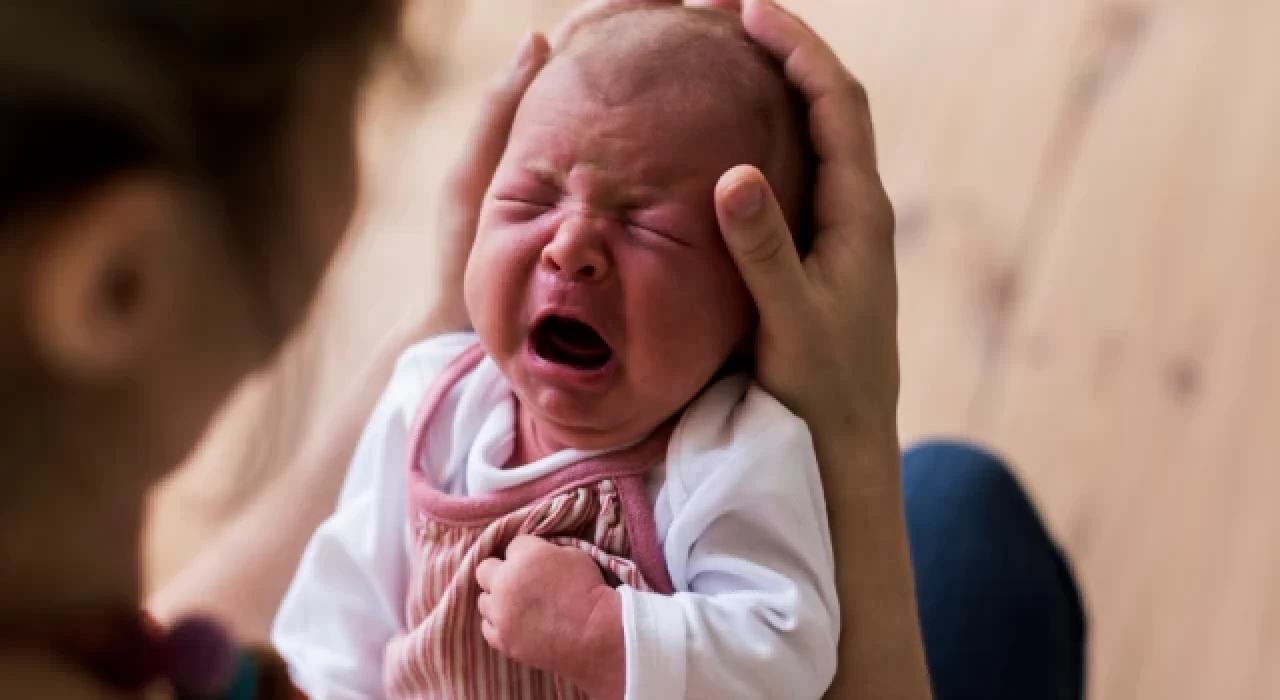 Bebekler neden ağlar?
