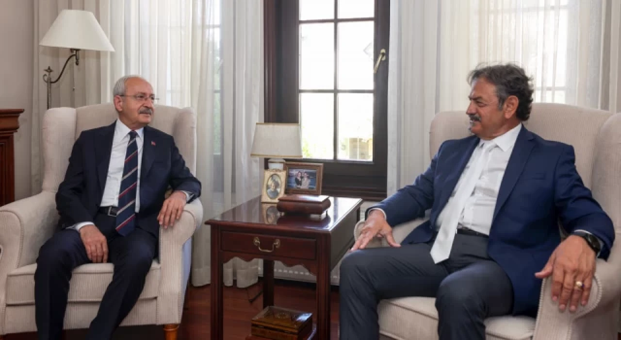 CHP Lideri Kılıçdaroğlu, Emekli Tümamiral Deniz Kutluk'u ziyaret etti