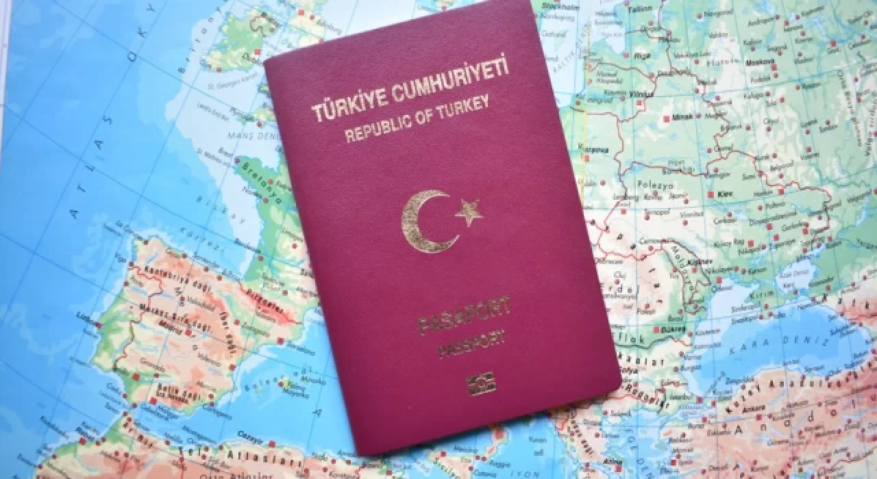 Dünyanın en güçlü pasaportları açıklandı: Türkiye, sıralamada yükseldi
