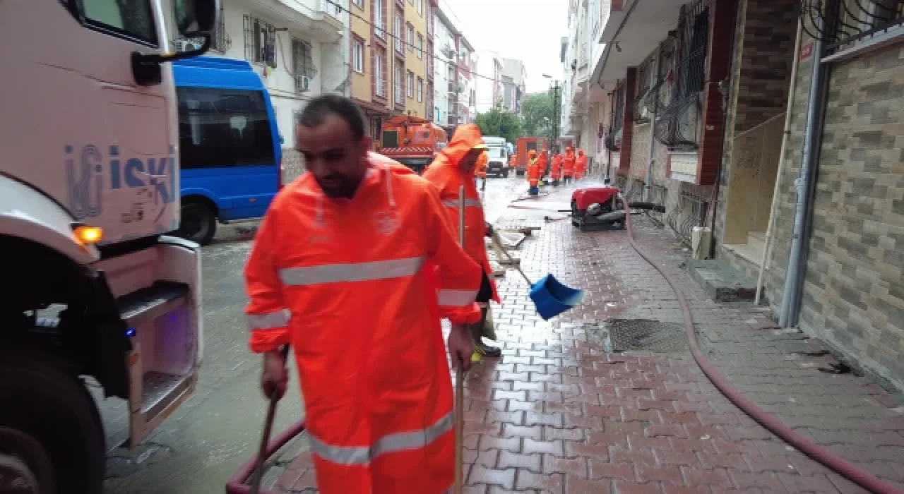 İstanbul Valisi Ali Yerlikaya: “Saat 22.00’ye kadar risk sürüyor”