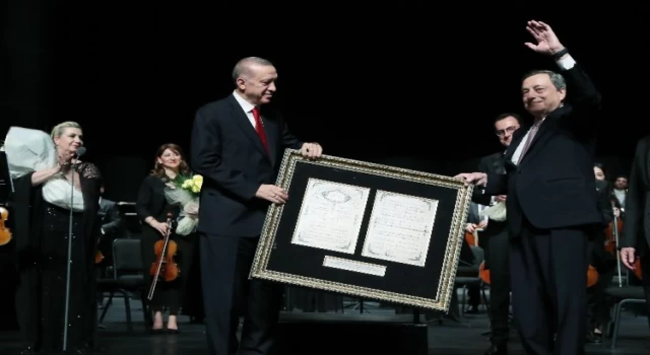 İtalya Başbakanı Külliye’de özel konseri izledi