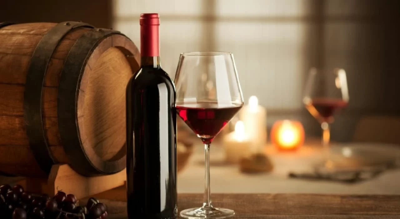Kırmızı şarap soğuk servis edilir mi?