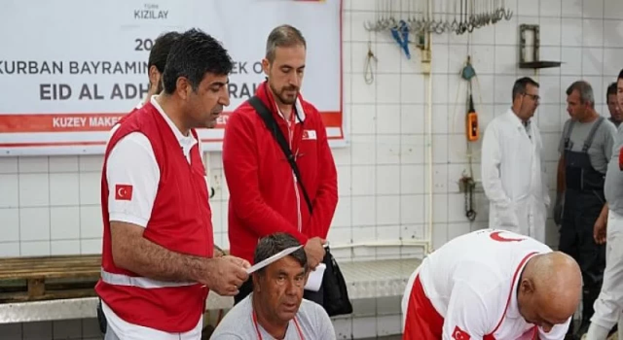 Kızılay Türkiye dahil 22 ülkede kurban kesimlerine başladı