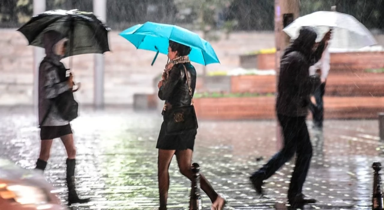 Meteoroloji'den 10 il için kuvvetli sağanak yağış uyarısı