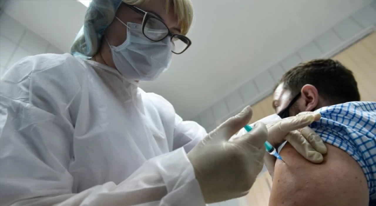 Prof. Dr. Pala: Bakanlık, Omicron varyantına karşı geliştirilen aşıları Türkiye’ye ne zaman getirecek?