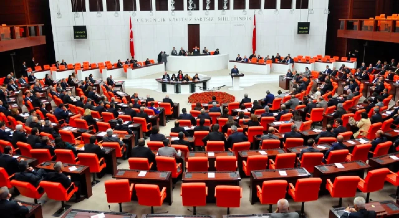 Siyasi partilerin bayramlaşma programı belli oldu