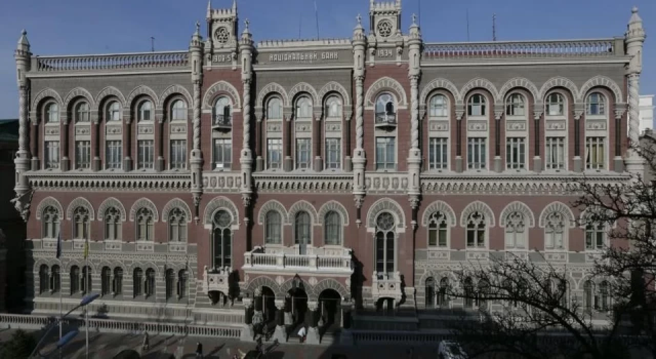 Ukrayna Merkez Bankası devalüasyon kararı aldı