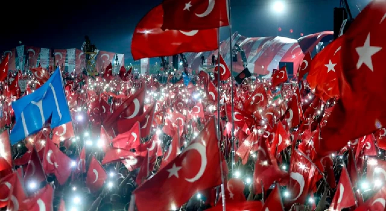 Ünlülerin 15 Temmuz mesajları