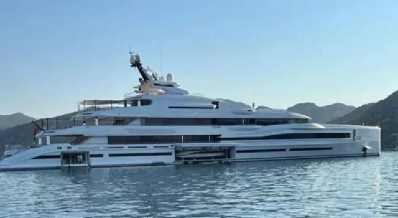 Bill Gates'in yatları Marmaris'te