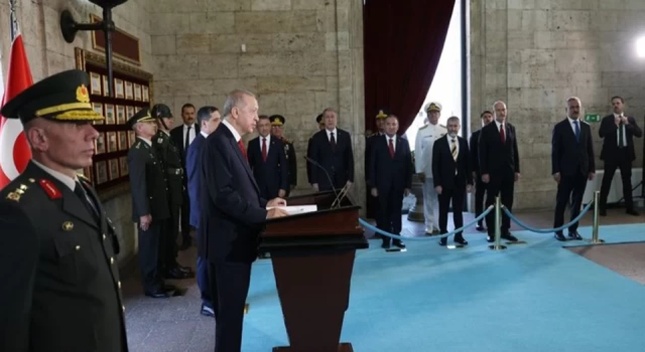 Devlet erkanı 30 Ağustos Zafer Bayramı’nda Anıtkabir’i ziyaret etti
