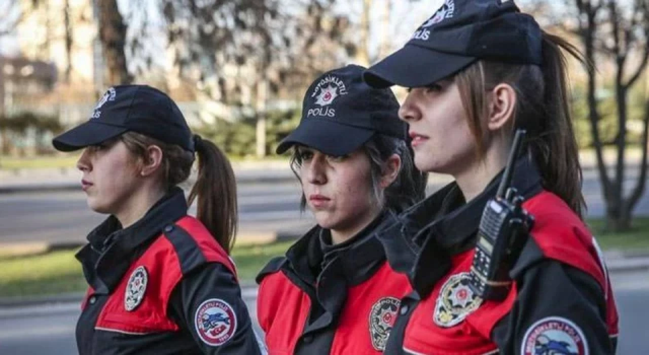 İçişleri Bakanlığı yönetmeliği değiştirdi: "Bayan amir ve memurlar saç renklerinde abartıya kaçamaz"