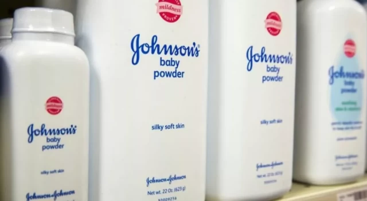 Johnson & Johnson, bebek pudrasının satışını durduracak