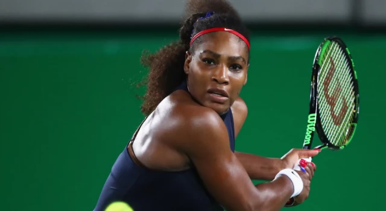 Kanada'da zafer elde eden Serena Williams'tan emeklilik sinyali