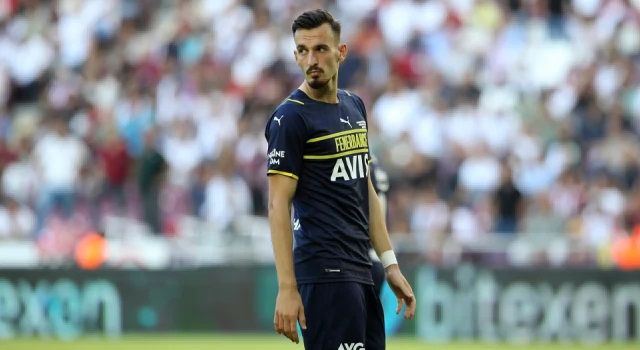 Mergim Berisha Ausburg'a transfer oldu