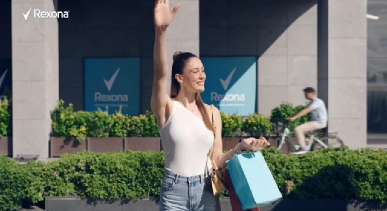 Milli Voleybolcu Zehra Güneş Rexona’nın yüzü oldu