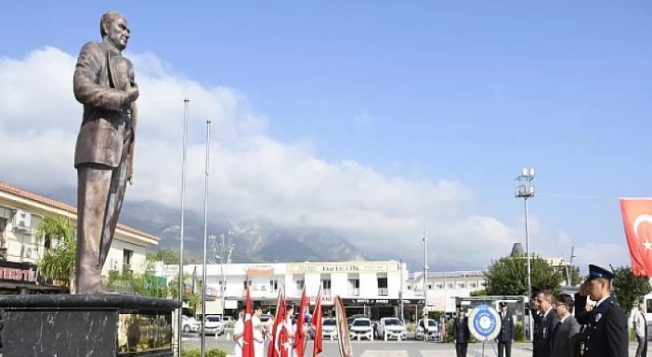 19 Eylül Gaziler Günü dolayısıyla Kemer’de tören düzenlendi.