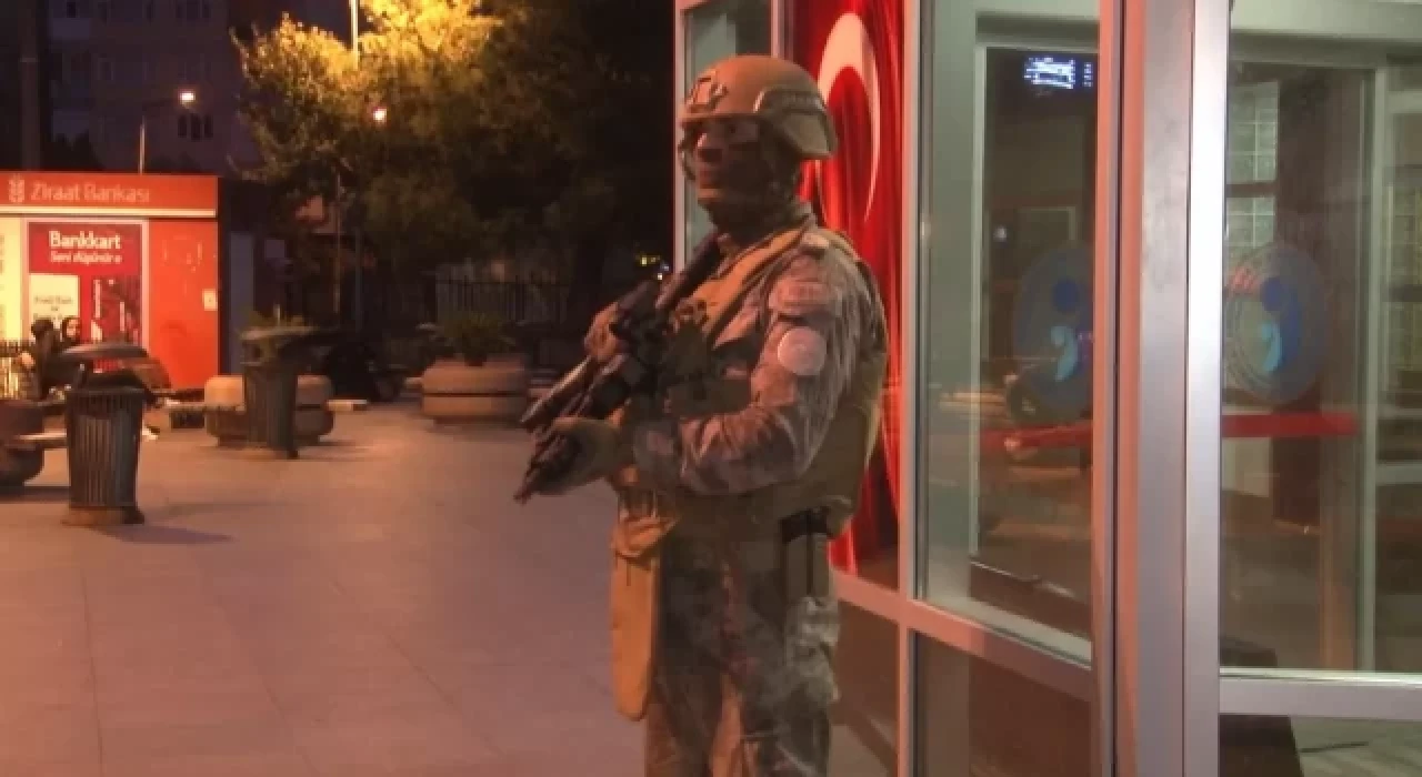 Bakırköy’de hastane önünde silahlı saldırı