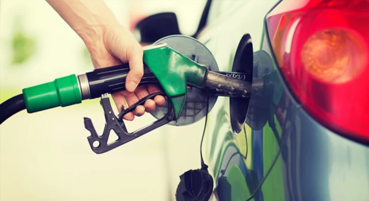 Benzine 1,51, motorine 2,41 lira indirim geldi