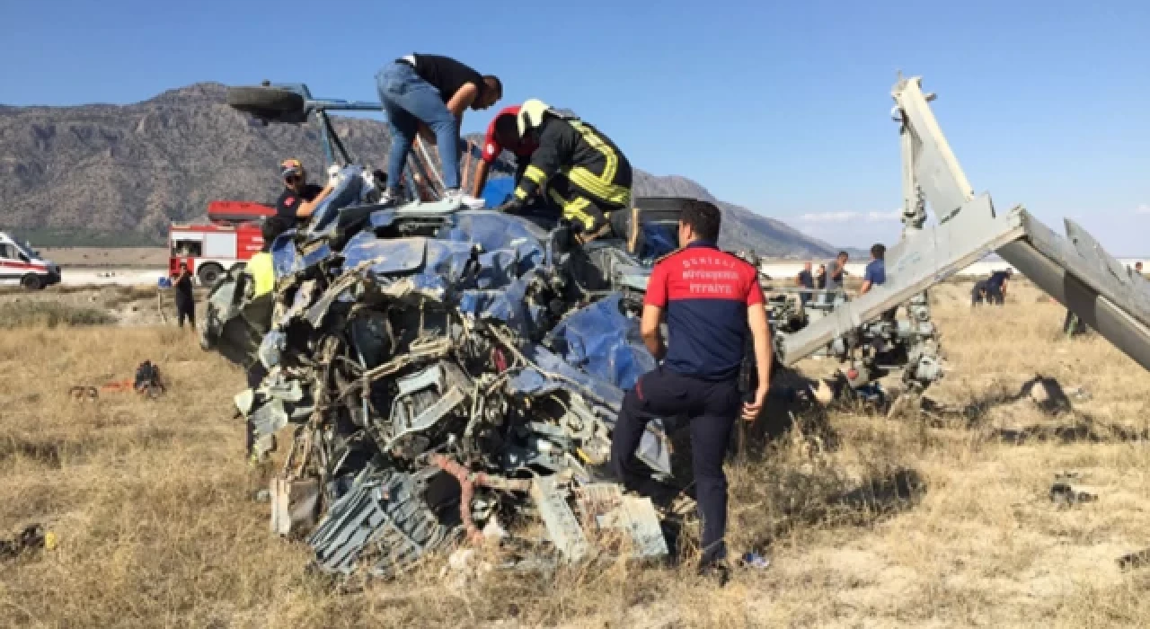 Denizli'de yangın söndürme helikopteri düştü