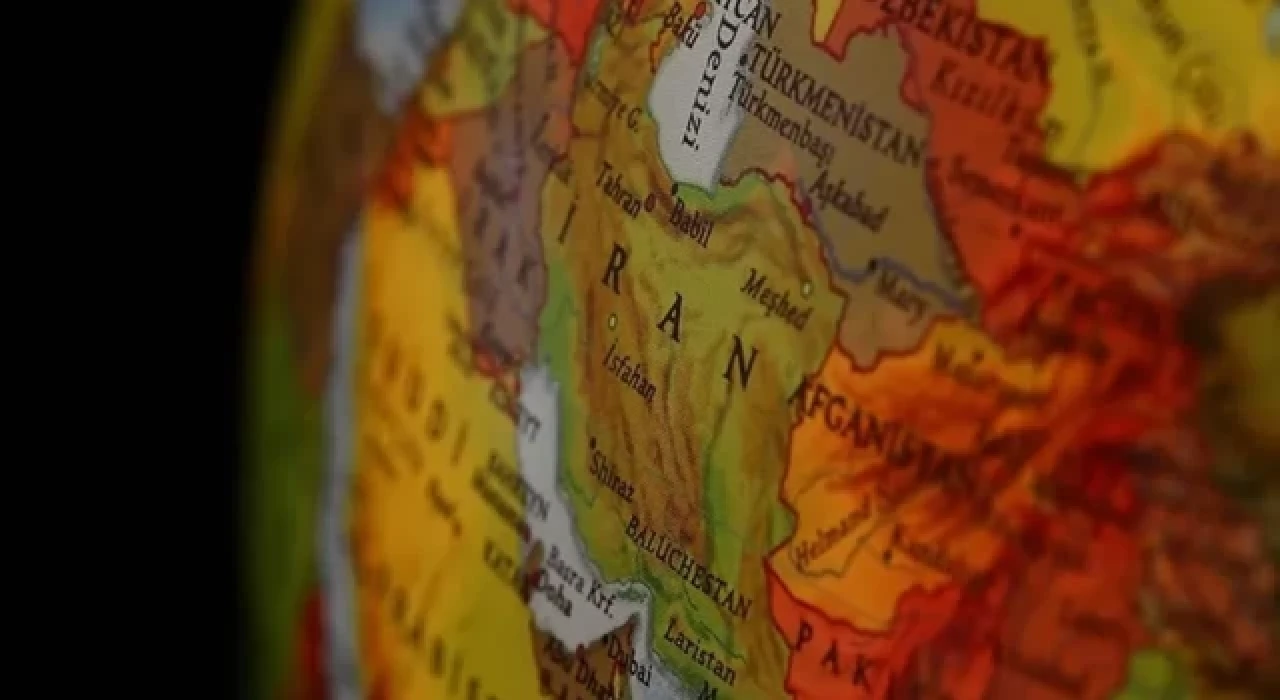 İran, Irak ile sınırlarını kapattı