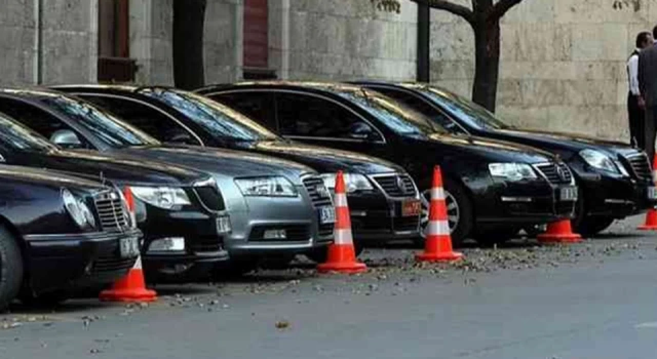 Kişisel Verileri Koruma Kurumu, AK Partili ismin şirketinden 3.8 milyon TL'ye araç kiraladı