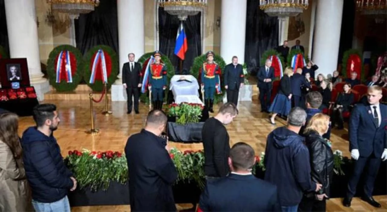 Sovyetler Birliği’nin son lideri Gorbaçov, Moskova’da toprağa verildi