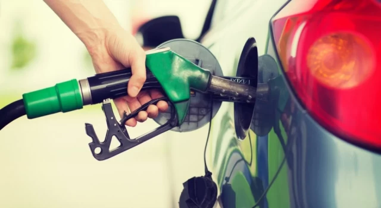 Benzine 71 kuruş zam bekleniyor