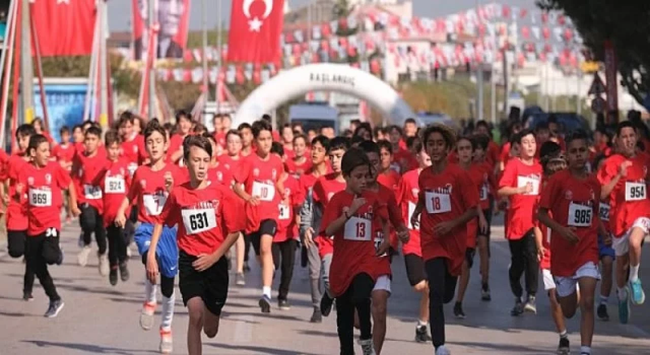 Cumhuriyet için koştular