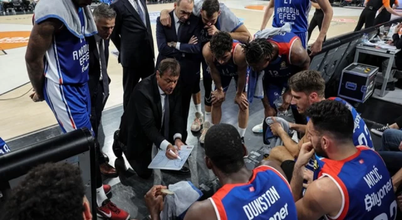 EuroLeague, Monaco-Anadolu Efes maçında hakem hatası olduğunu açıkladı