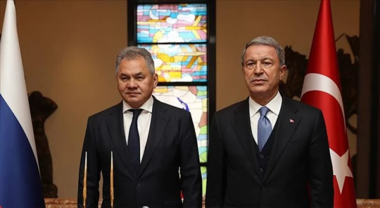 Hulusi Akar, Rus mevkidaşı Şoygu ile telefonda görüştü
