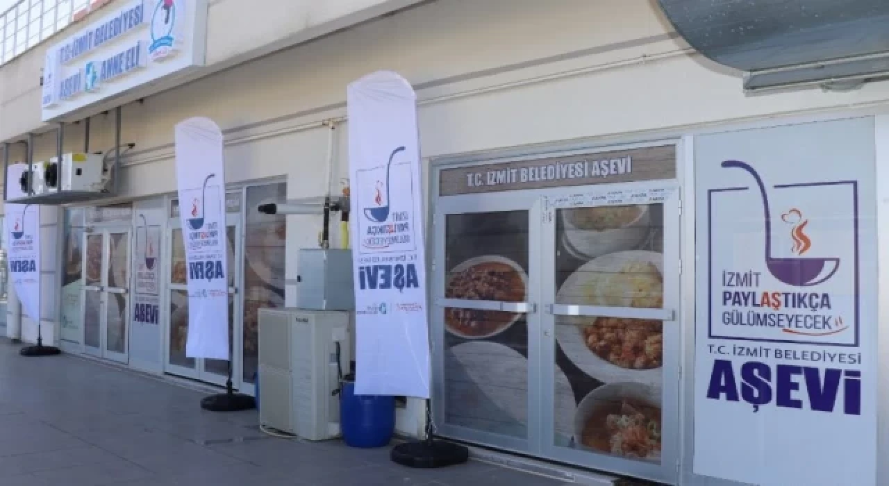 Kocaeli İzmit’te ’Aşevi’ içleri ısıtmaya devam ediyor