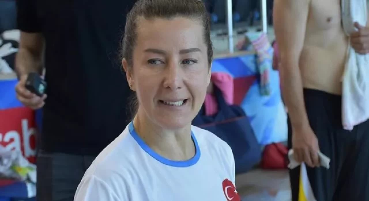 Milli yüzücü Birgül Erken'den Antalya'da tarihi başarı