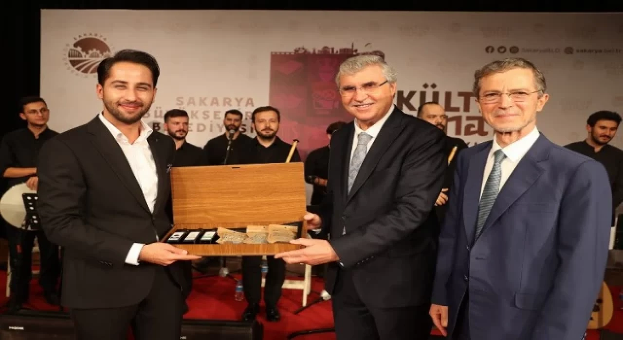 Sakarya’da tasavvuf dinletisi gönüllere dokundu