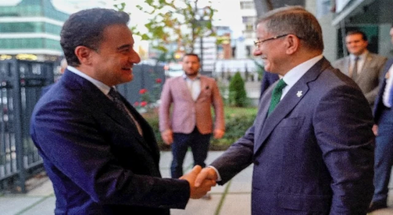 Babacan, Davutoğlu ile görüştü