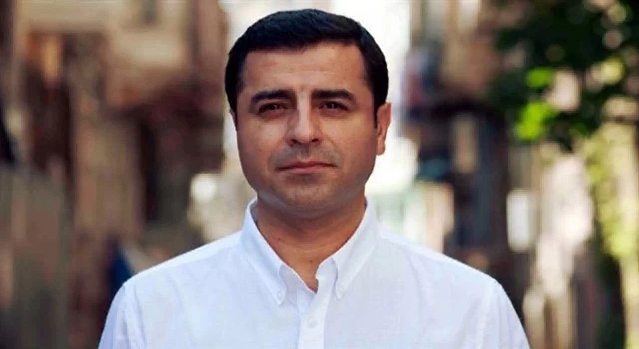 Selahattin Demirtaş’tan Twitter’da anket