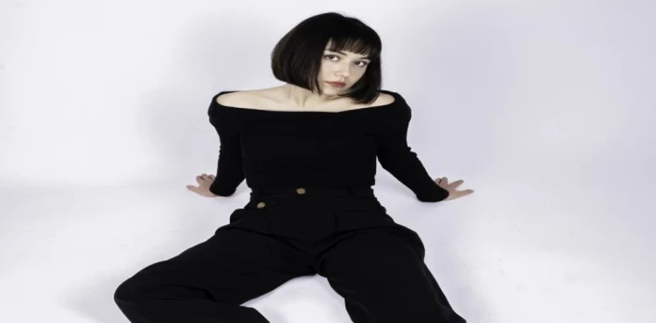 Ayça Özefe, “tek beni sev” dedi