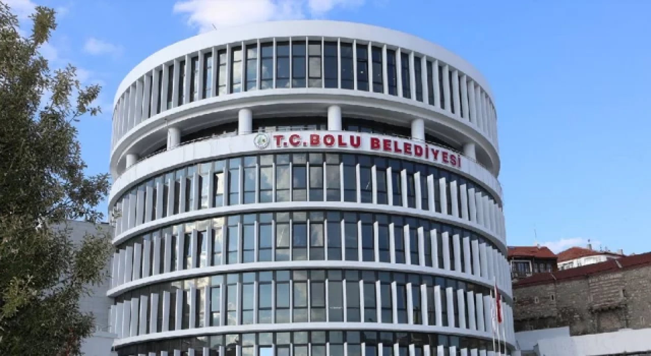 Bolu Belediye Başkanı Tanju Özcan'a bıçaklı saldırı girişimi