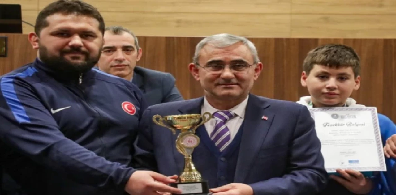 Kütahya’nın başarılı sporcuları ödüllendirildi