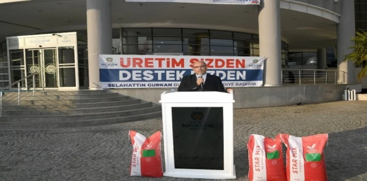 Malatya Büyükşehir’den Karışım Kaba Yem Dağıtımı