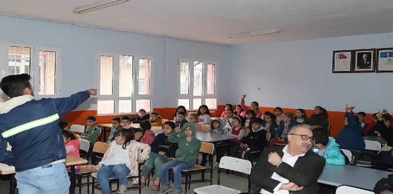 Ödemiş’teki okullarda ”Sıfır Atık” eğitimleri sürüyor