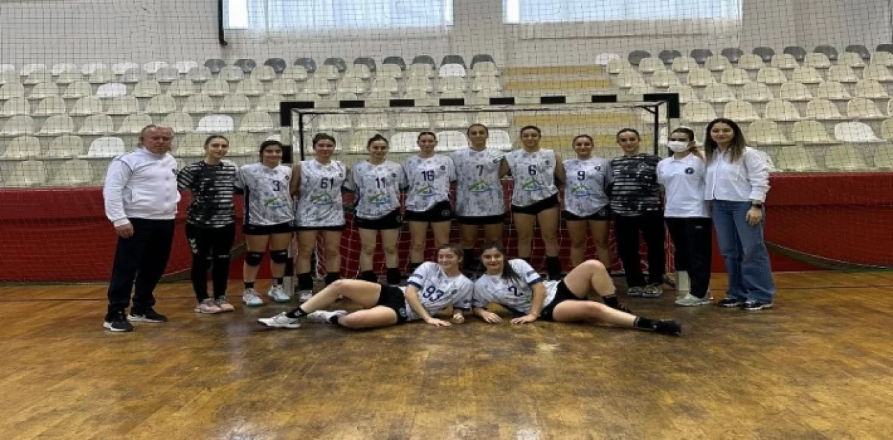 Poyrazın Kızları İzmir’de esti