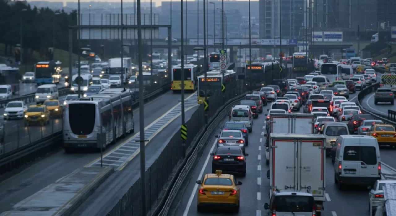 Trafiğe, kasımda 122 bin 837 aracın kaydı yapıldı