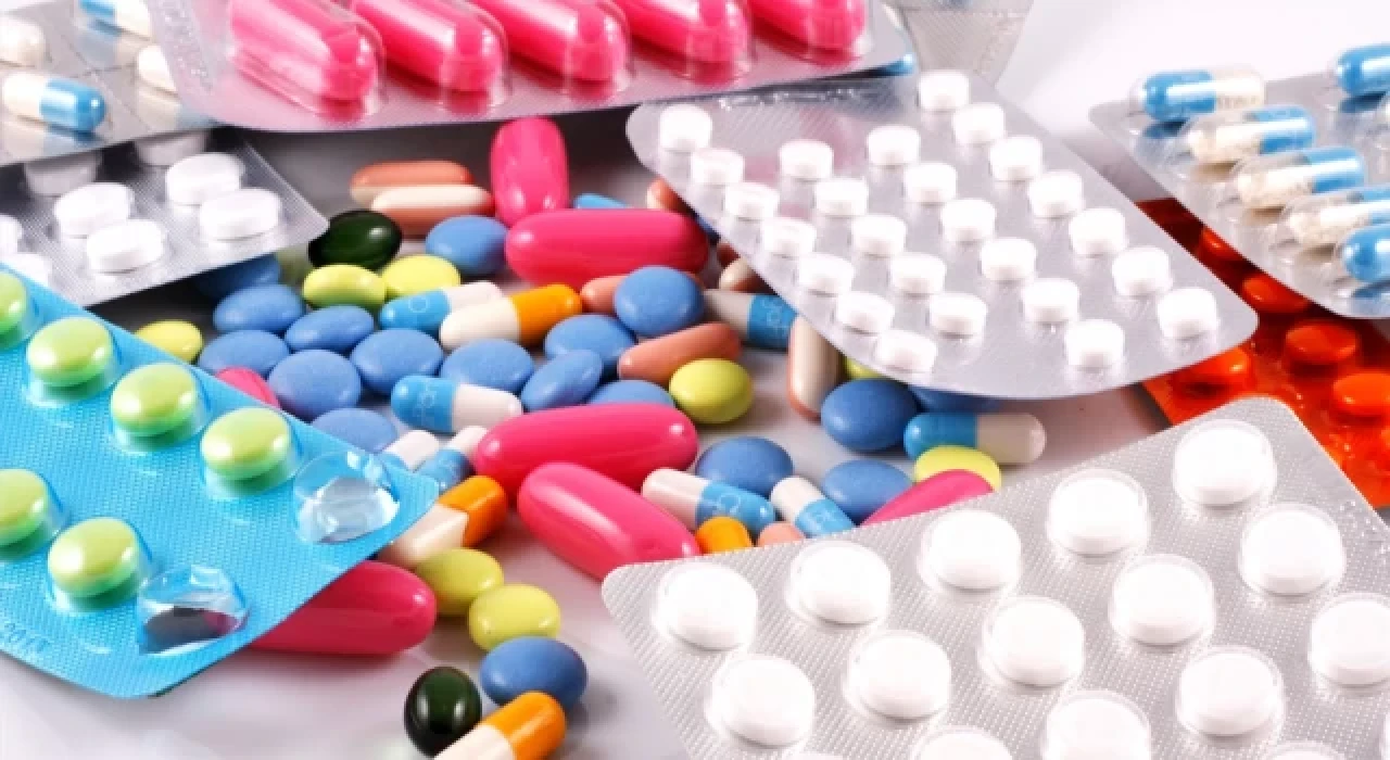 Bakan Koca'dan 'ilaç eksikliği' ve 'sahte ilaç' iddiasına ilişkin açıklama