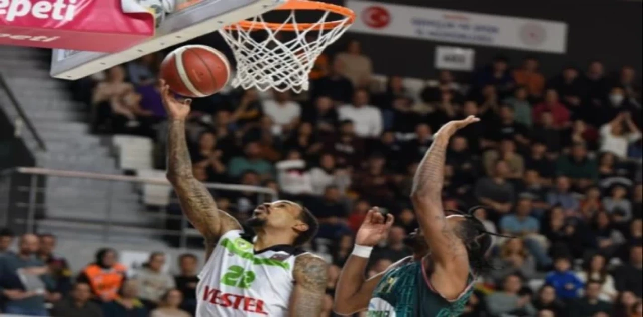 Ege derbisinde zafer Manisa’nın