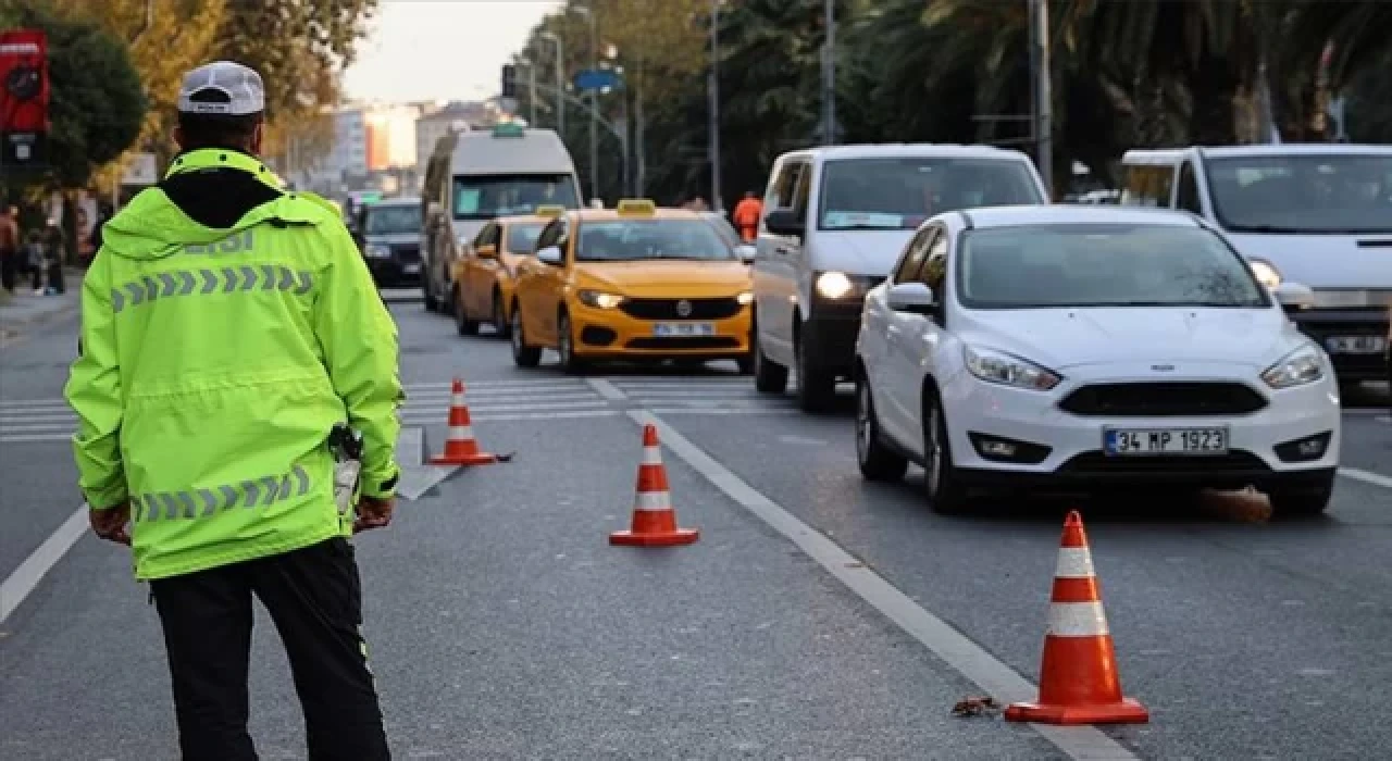 İstanbul’da bugün trafiğe kapalı yollar hangileri?