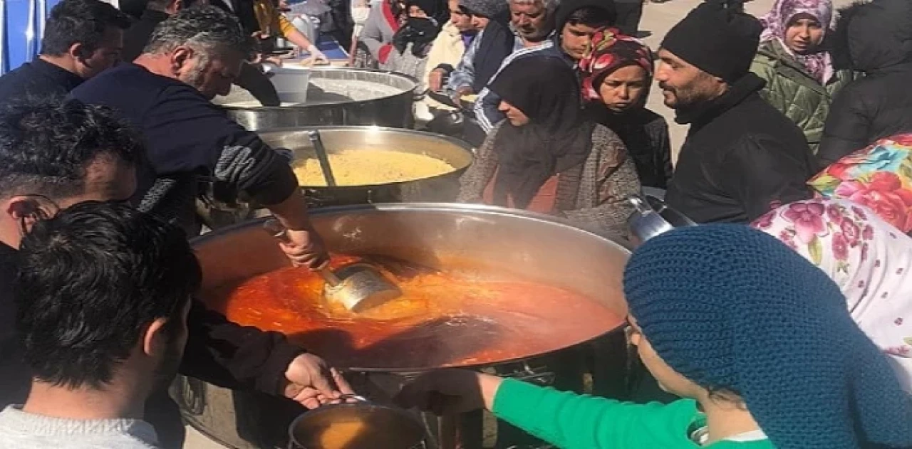 Acil Gıda Kolektifi Şefleri Deprem Bölgesinde