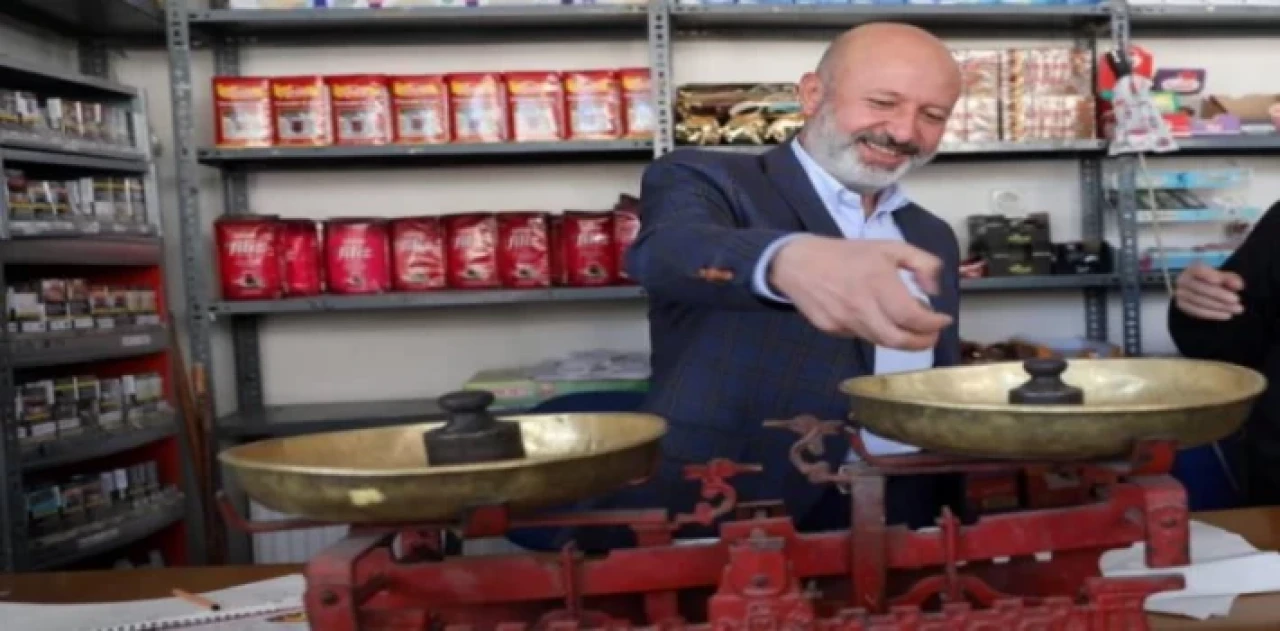 Ahmet Çolakbayrakdar’a esnaf övgüsü