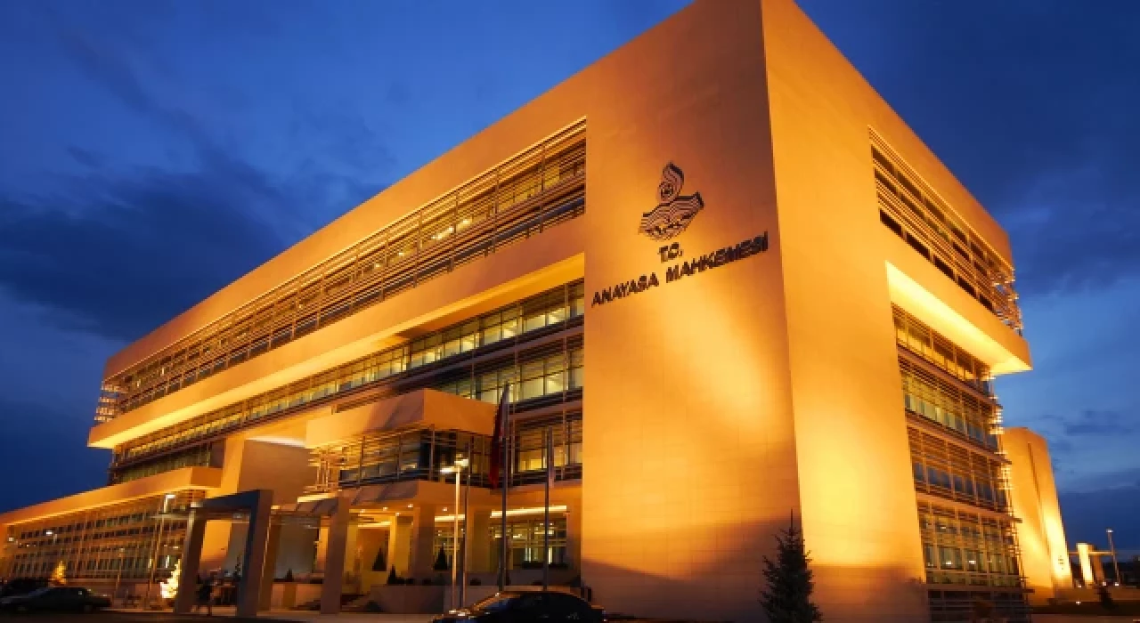 Deprem sebebiyle OHAL ilan edilen illerde AYM bireysel müracaat süreleri 3 ay durduruldu